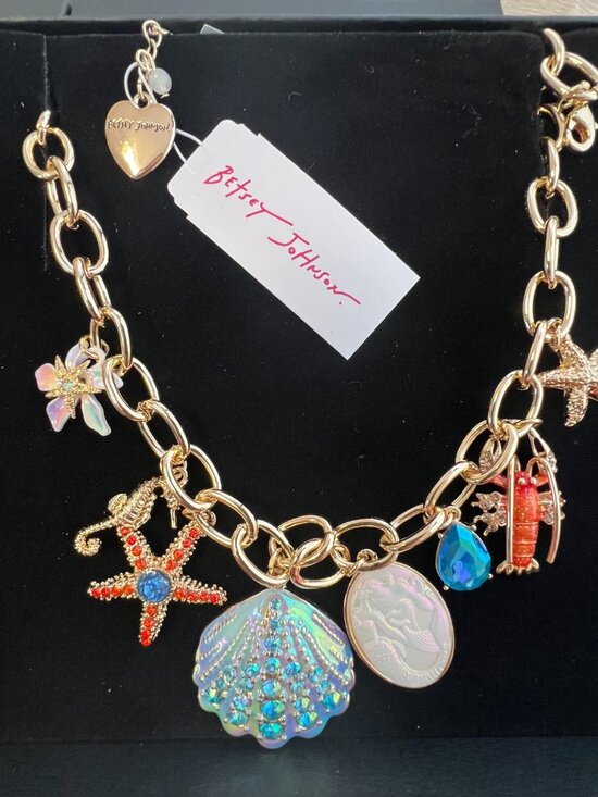 BETSEY JOHNSON RARE SEA SHELL MULTI CHARM NECKLACE | eBay Betsey Johnson Clam Shell Charm Necklace Earrings Ring & Bracelet NWT Retired